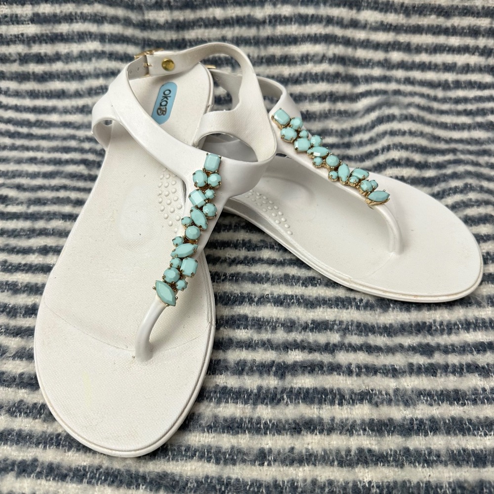 Oka-B Bri T-Strap White Flip Flop Sandal Womens w/‎ Turquoise Stones sz 8